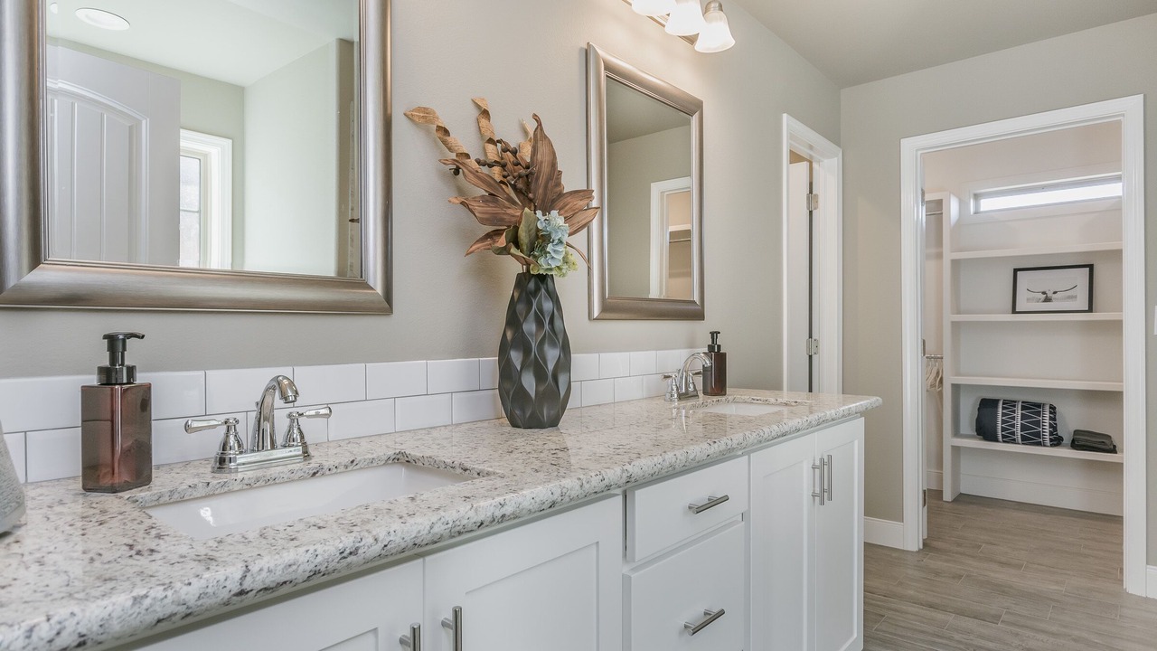 Photo of Bathroom in Canyon