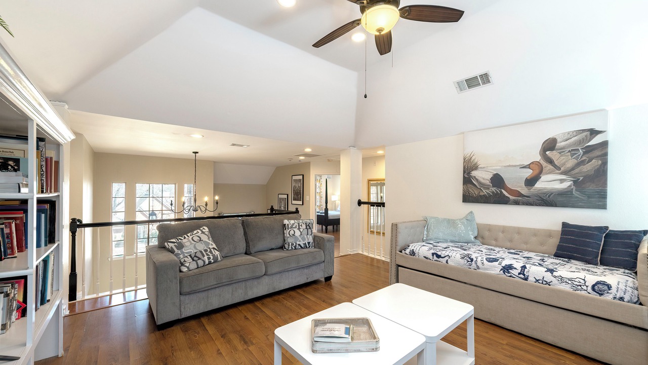 Photo of Livingroom in Highland Village
