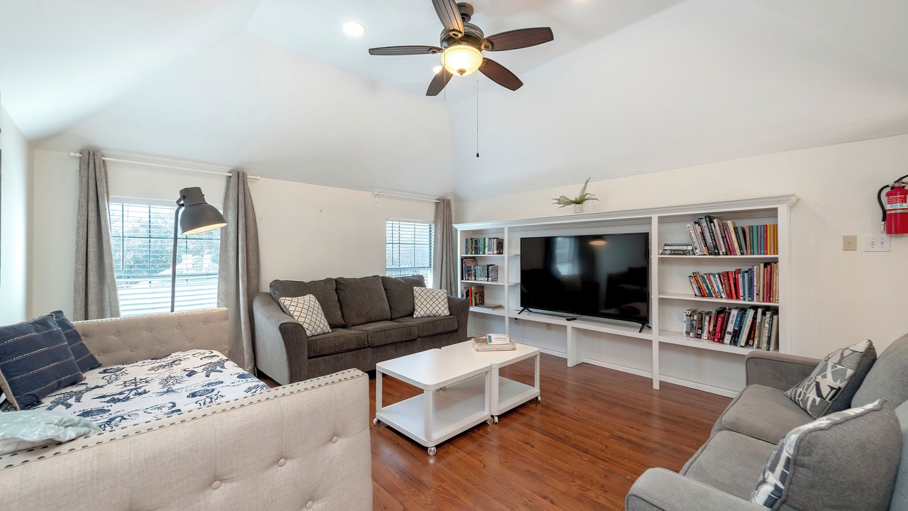 Photo of Livingroom in Highland Village