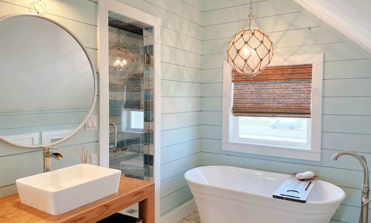 Photo of Bathroom in Terramar Beach