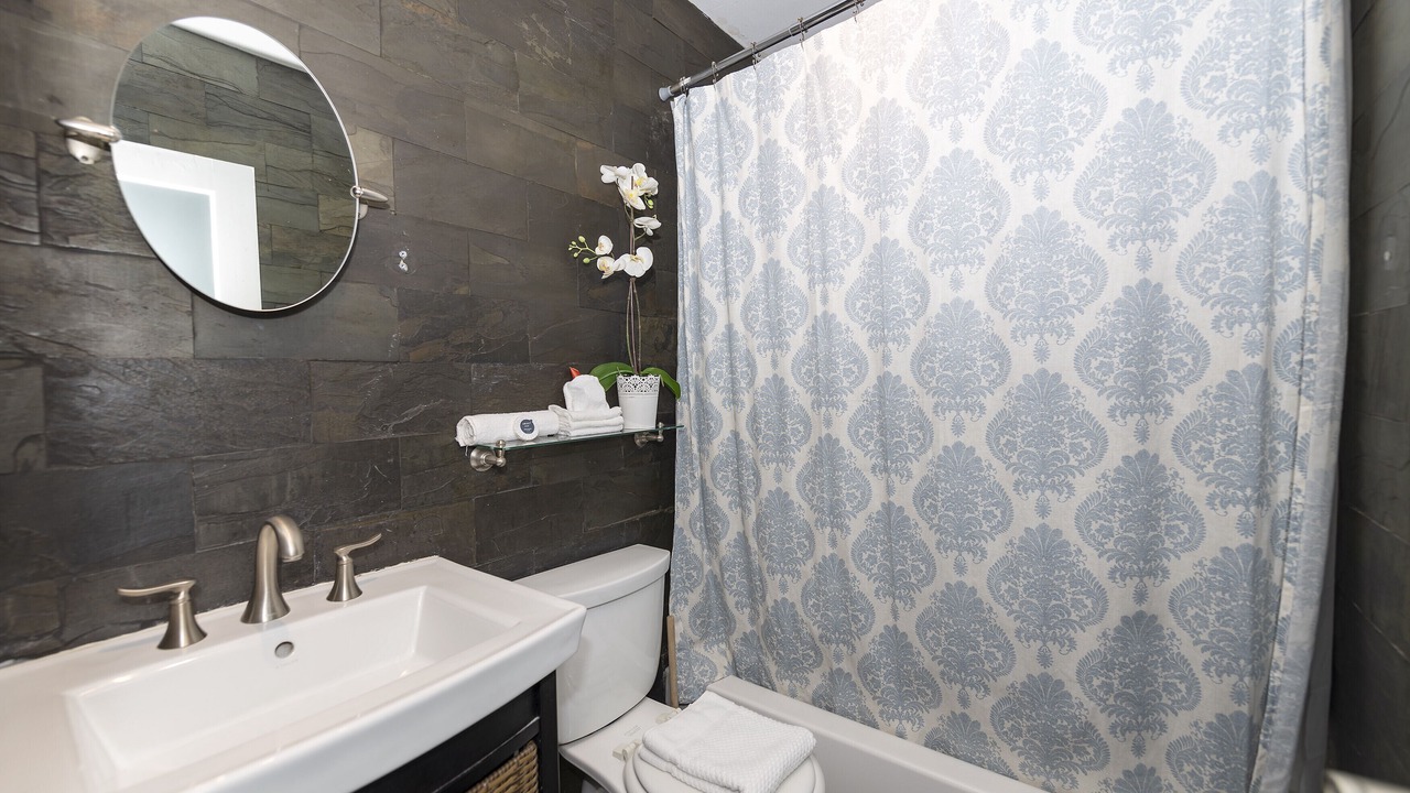 Photo of Bathroom in South Pointe