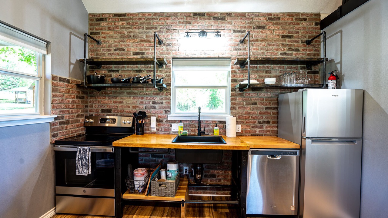 Photo of Kitchen in Canyon Lake