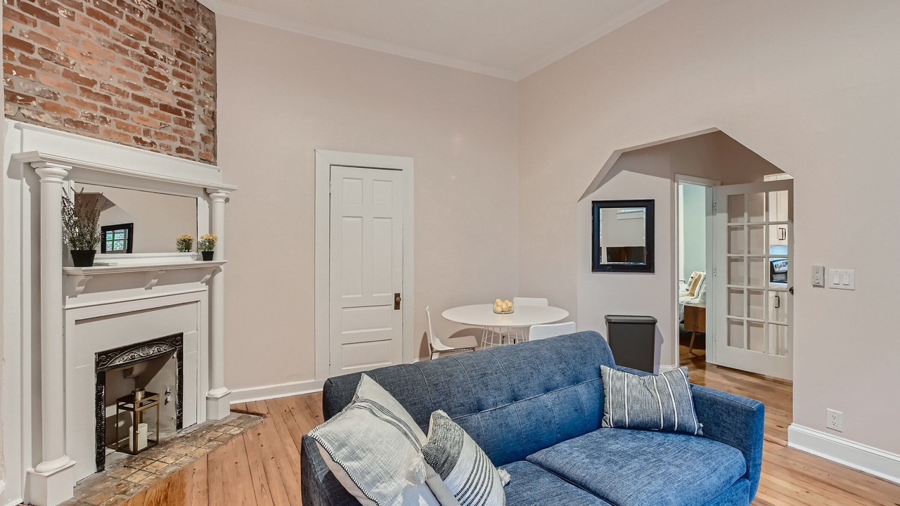 Photo of Livingroom in Candler Park