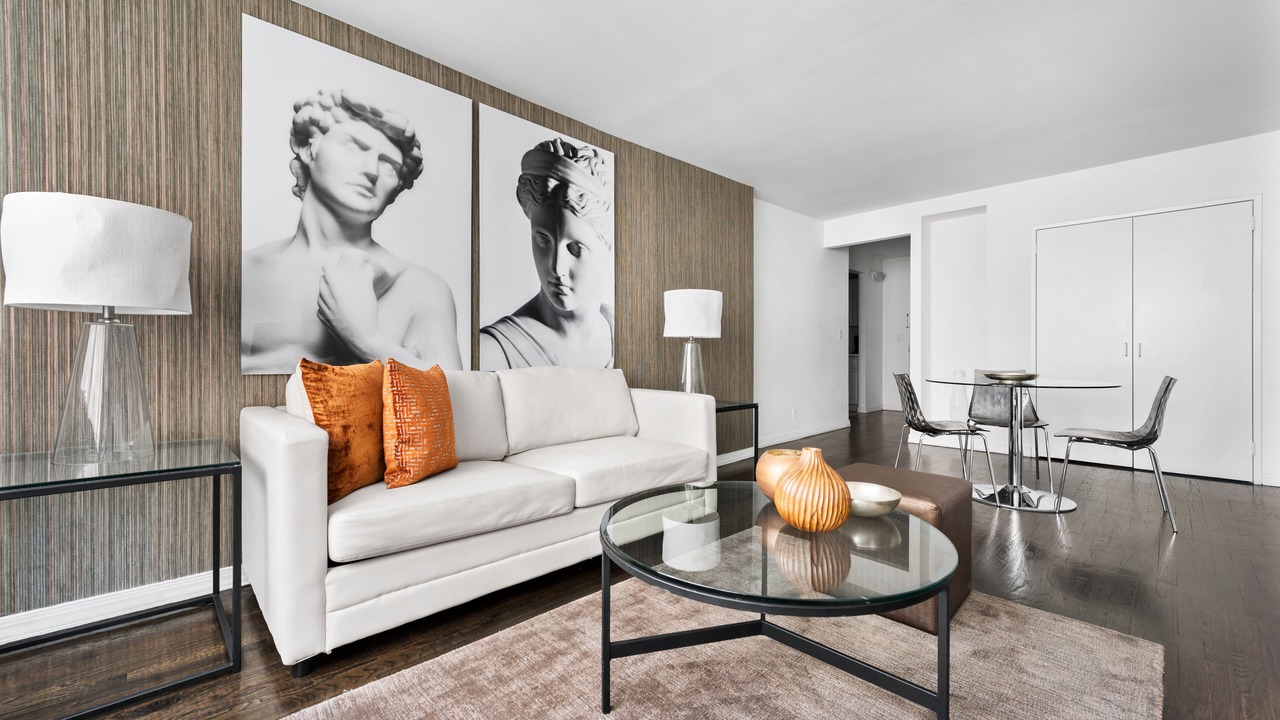 Photo of Livingroom in Central Park South