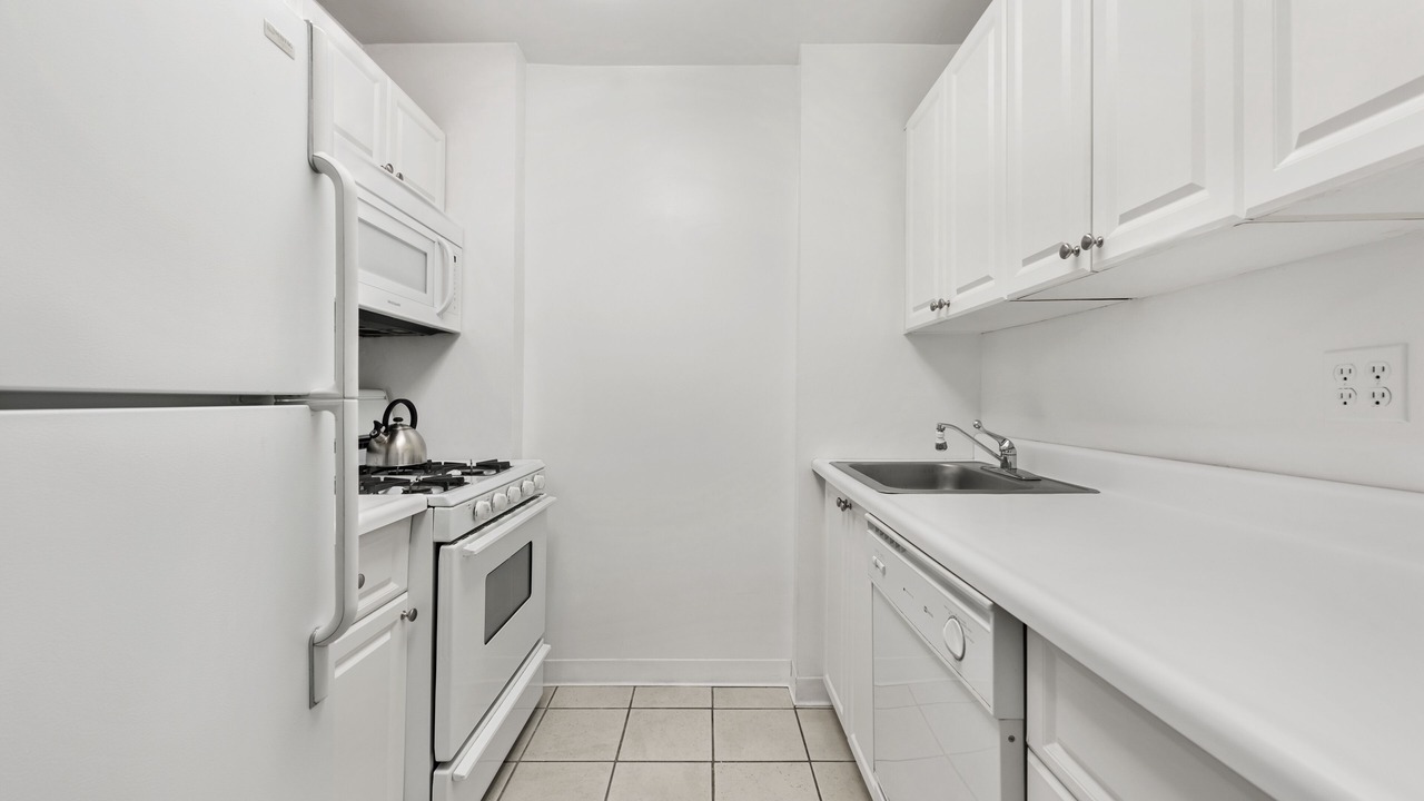 Photo of Kitchen in Central Park South