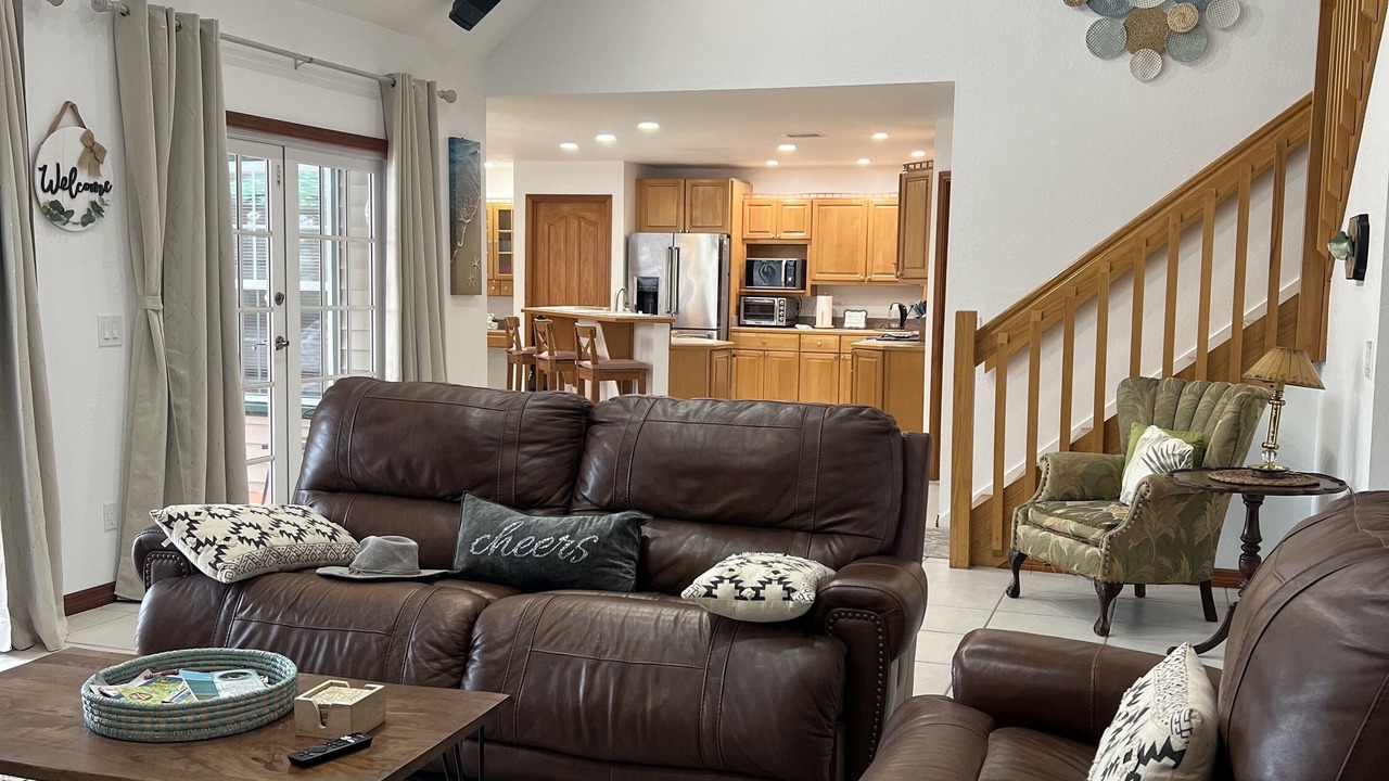 Photo of Livingroom in Gulf Cove