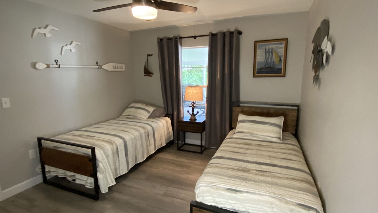 Photo of Bedroom in Gulf Gate Estates