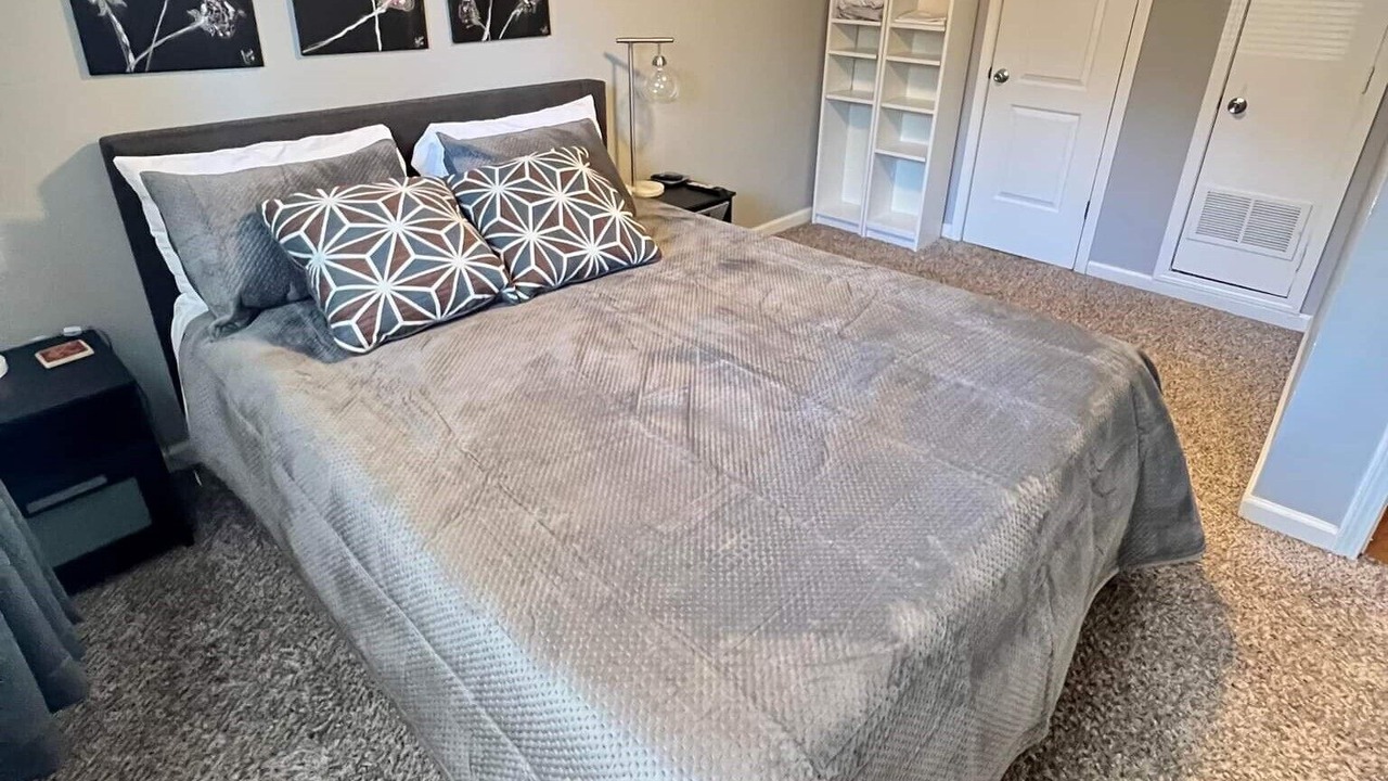 Photo of Bedroom in Rosedale