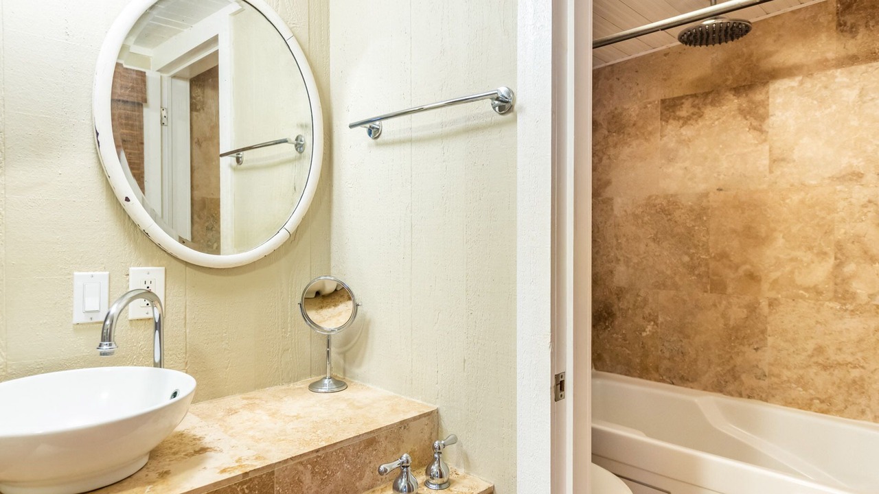 Photo of Bathroom in Beach Institute