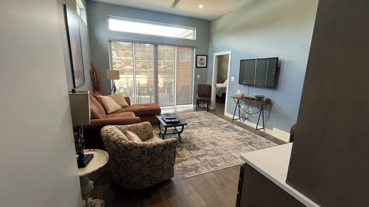 Photo of Livingroom in Okanagan-Similkameen