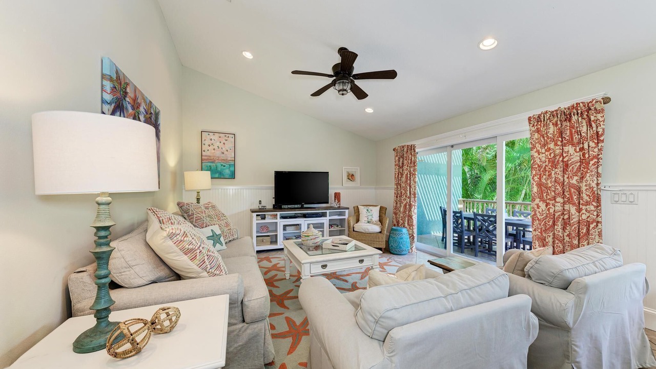 Photo of Livingroom in Holmes Beach