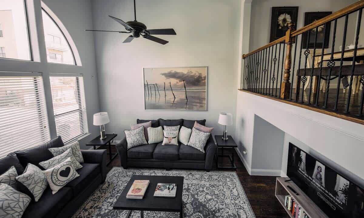 Photo of Livingroom in Legacy Park