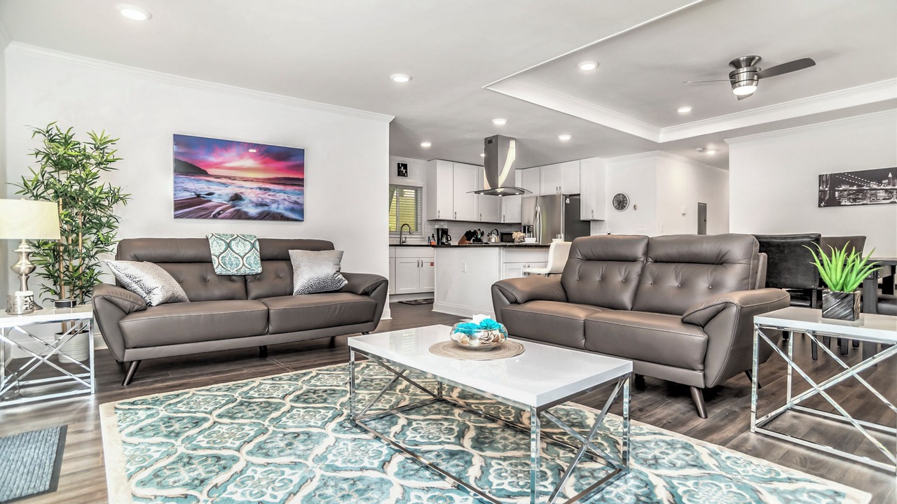Photo of Livingroom in North Decatur