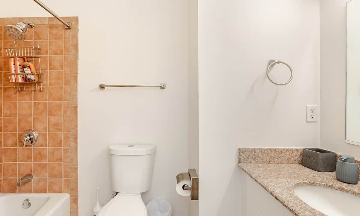 Photo of Bathroom in Castleberry Hill