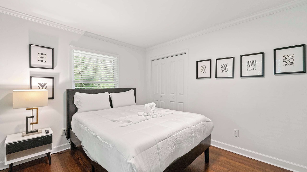 Photo of Bedroom in East Point