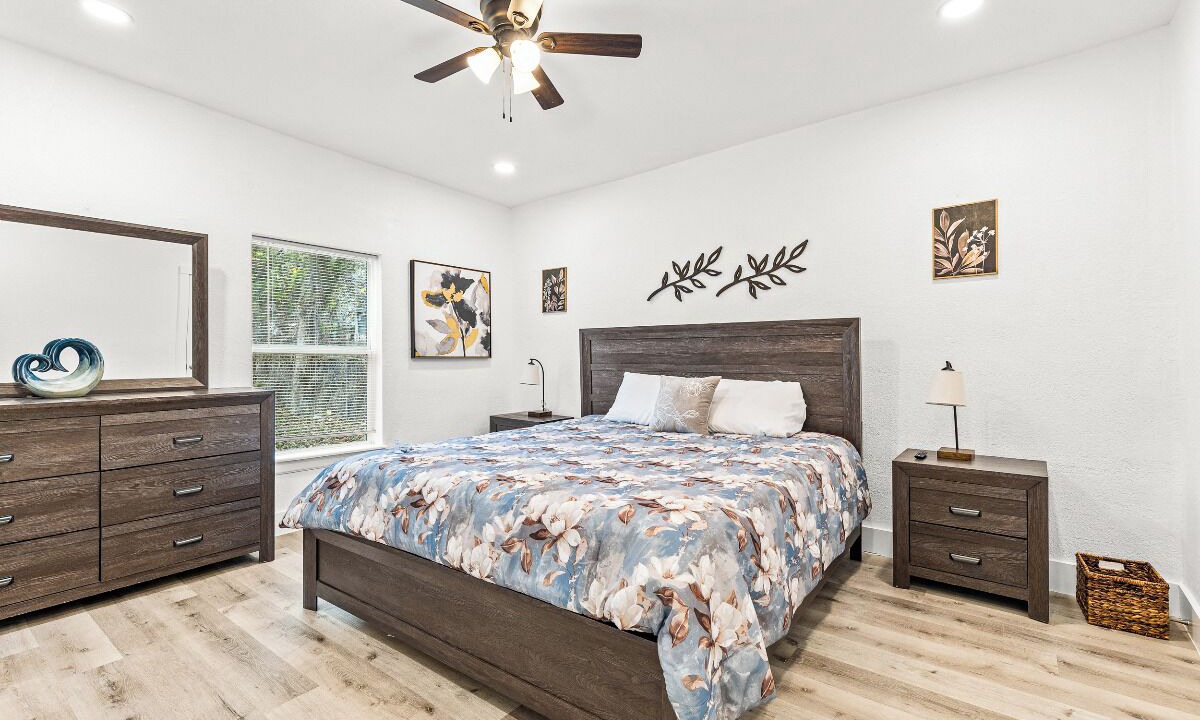 Photo of Bedroom in Northwest Los Angeles Heights