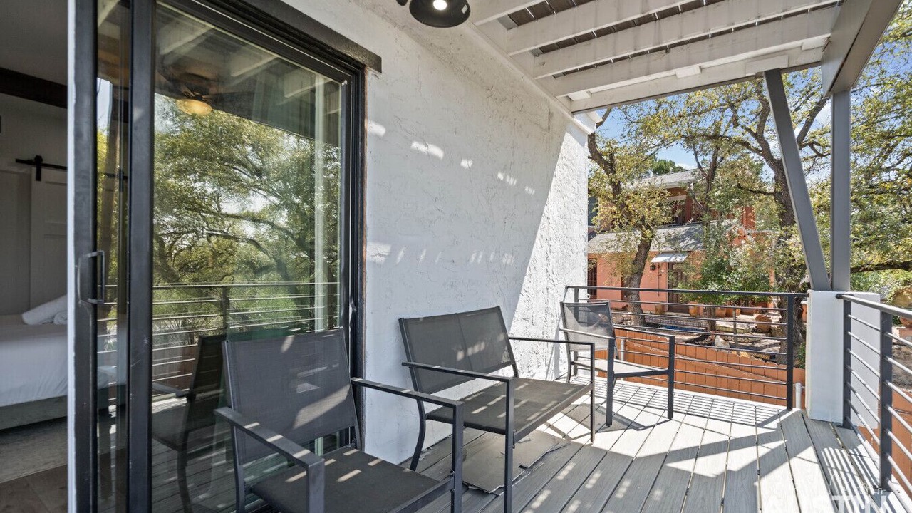 Photo of Patio Balcony in Lower Basin Lake Travis
