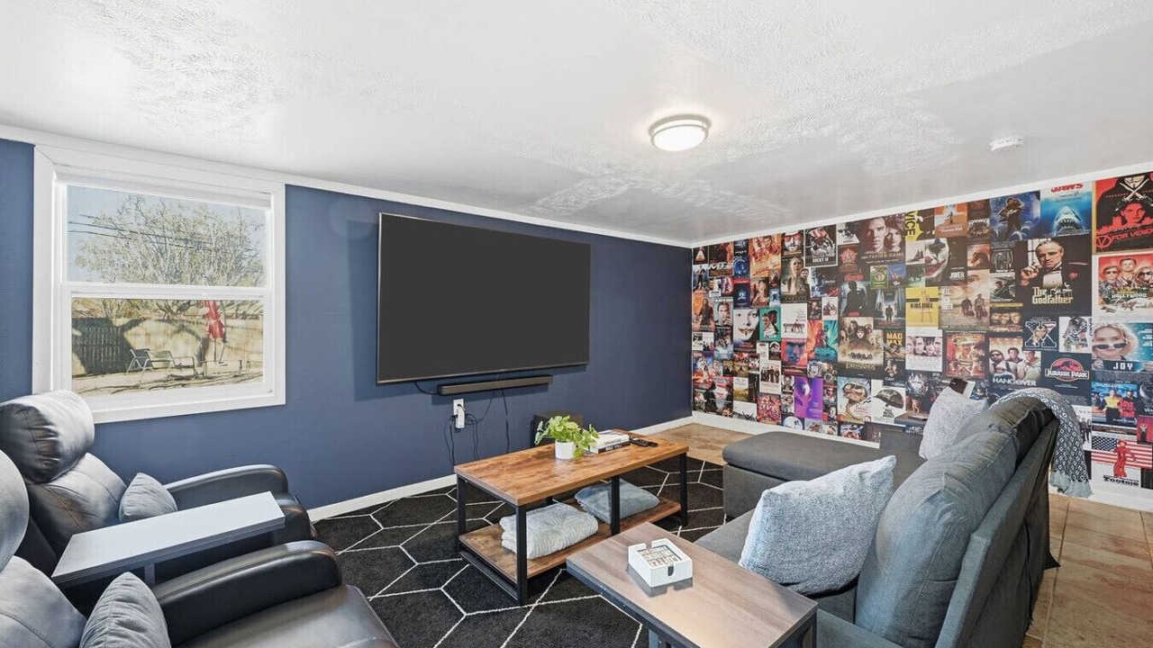 Photo of Livingroom in Grand Prairie