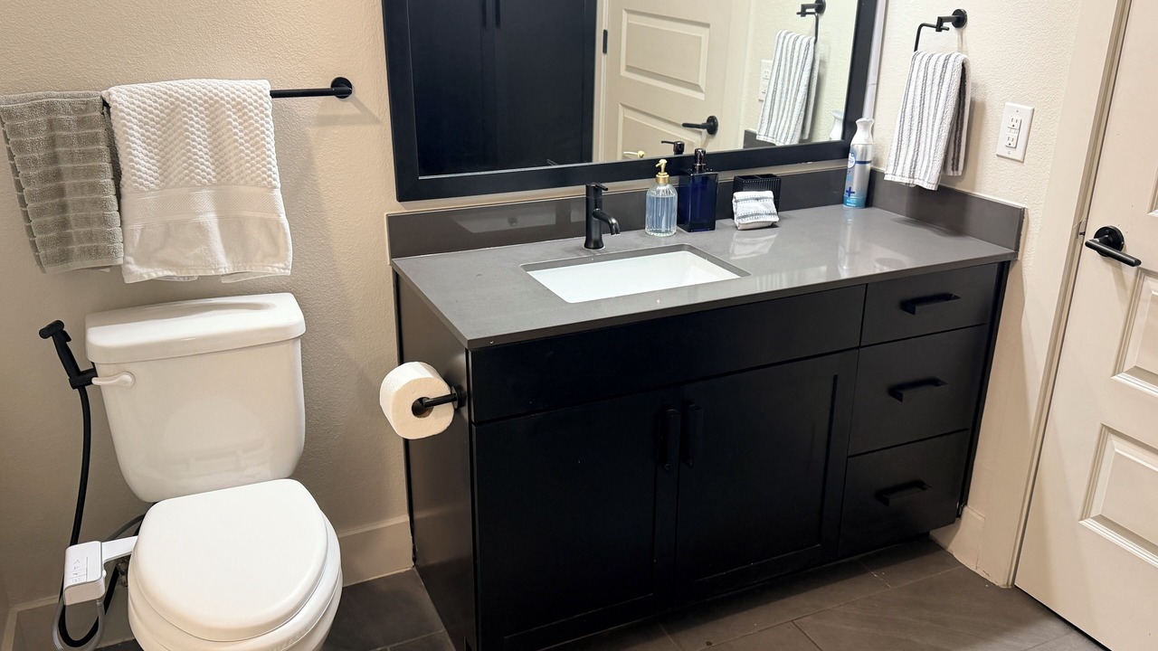Photo of Bathroom in Deep Ellum