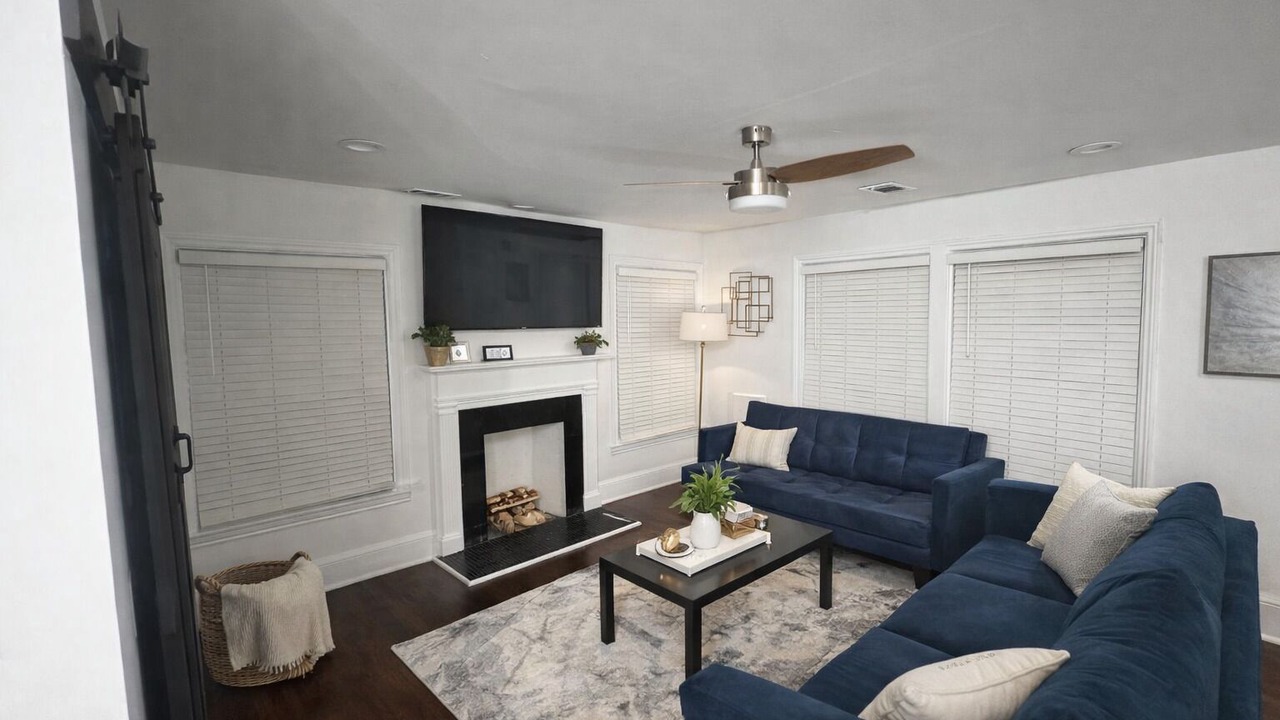 Photo of Livingroom in East Point