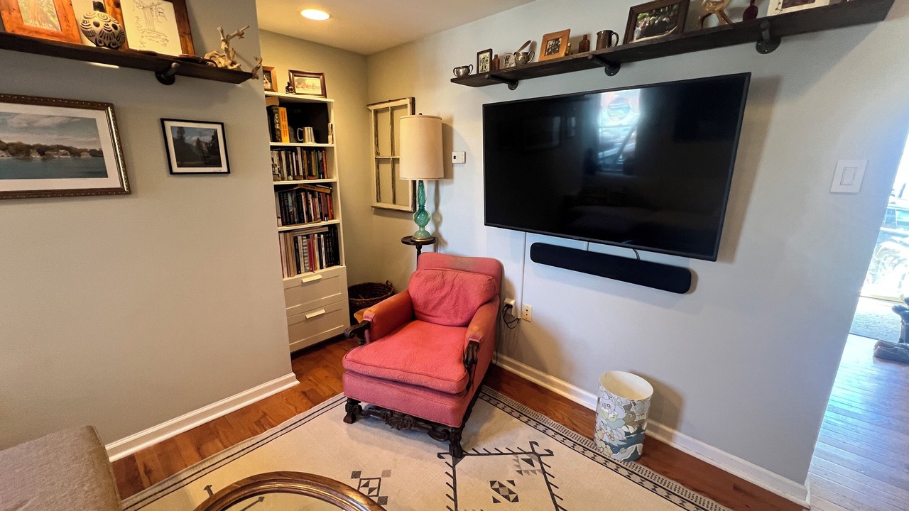 Photo of Livingroom in Roxborough-Manayunk