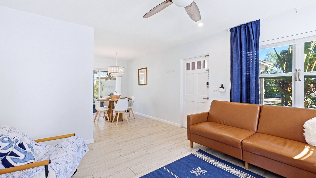 Photo of Livingroom in Arlington Park