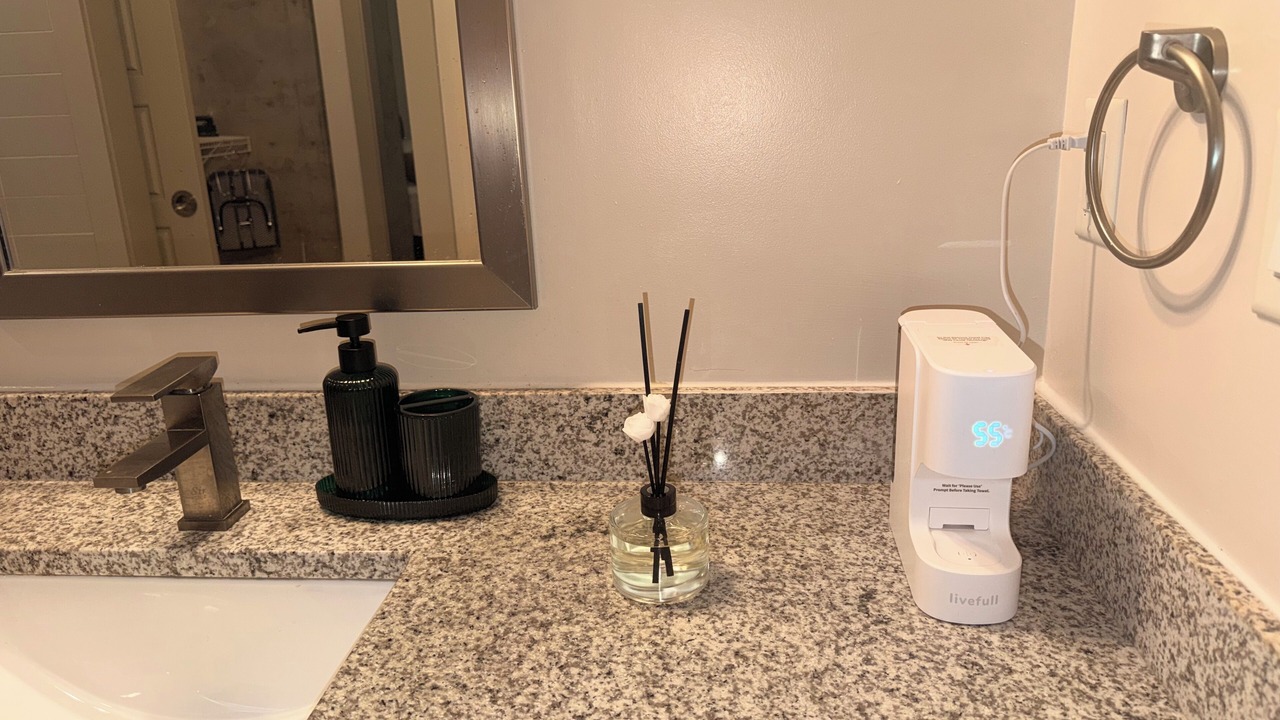 Photo of Bathroom in Peachtree Center