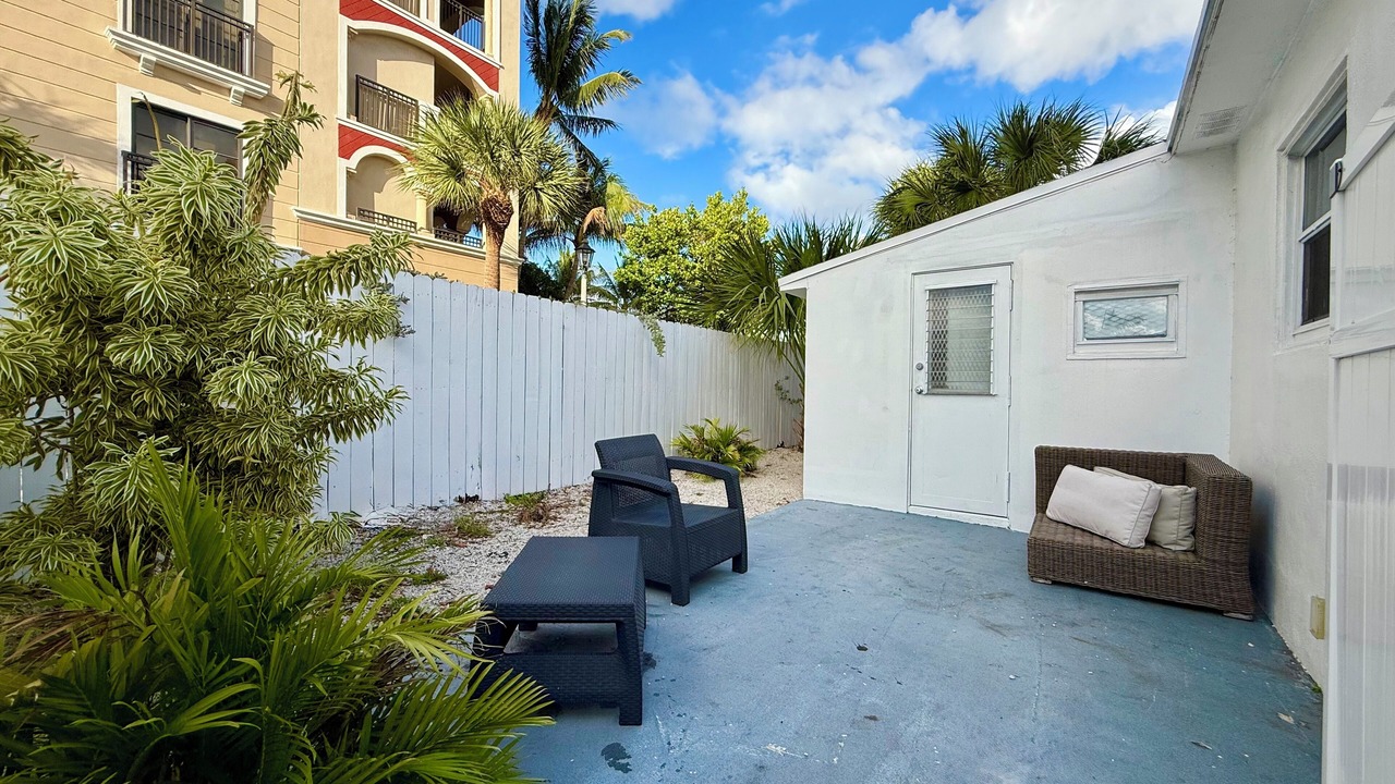 Photo of Patio Balcony in Dolphin Isles