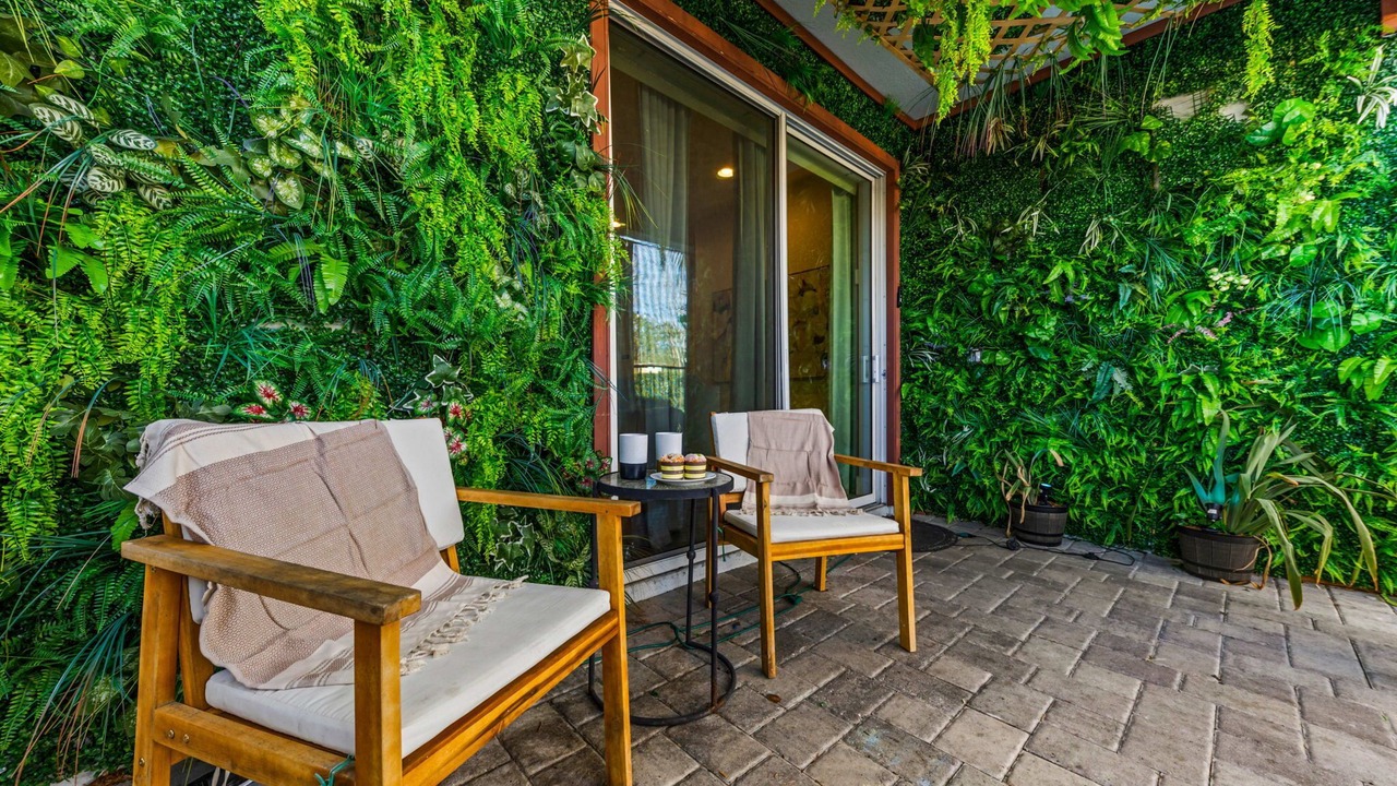 Photo of Patio Balcony in Bay Lake