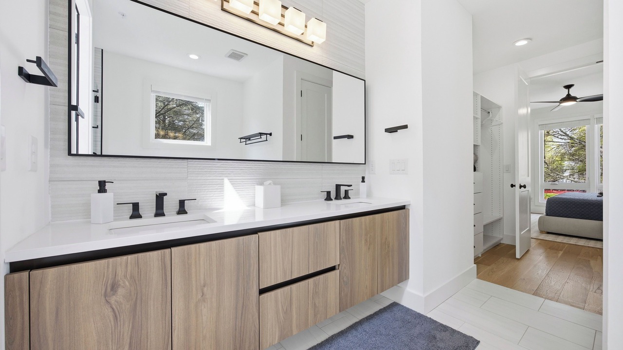 Photo of Bathroom in Castleberry Hill