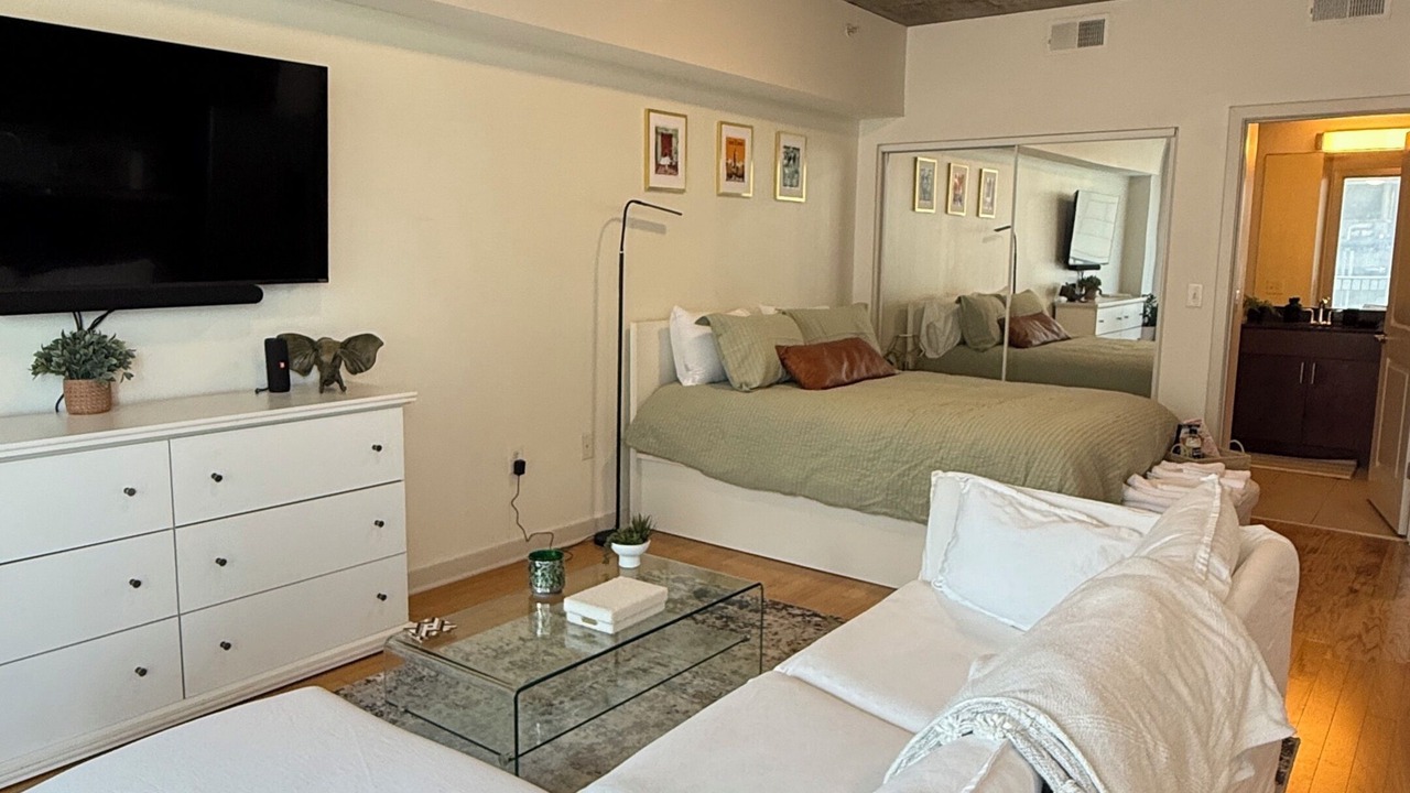 Photo of Bedroom in Midtown