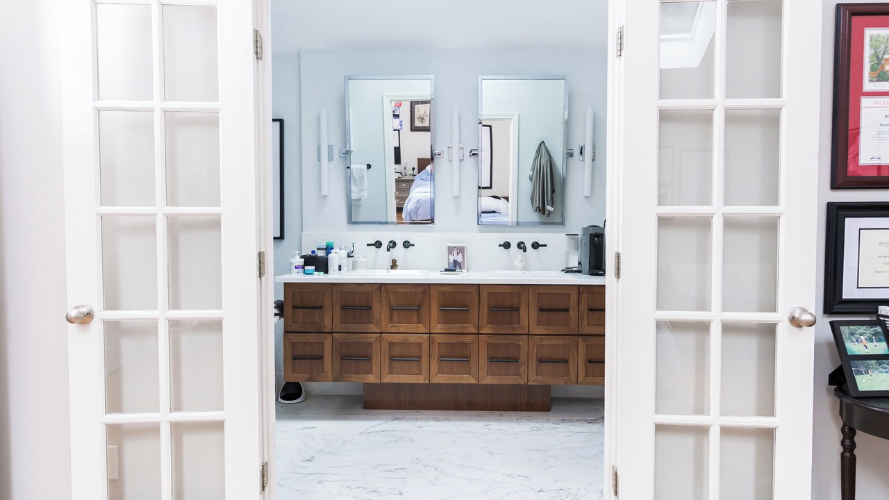 Photo of Bathroom in Poncey-Highland