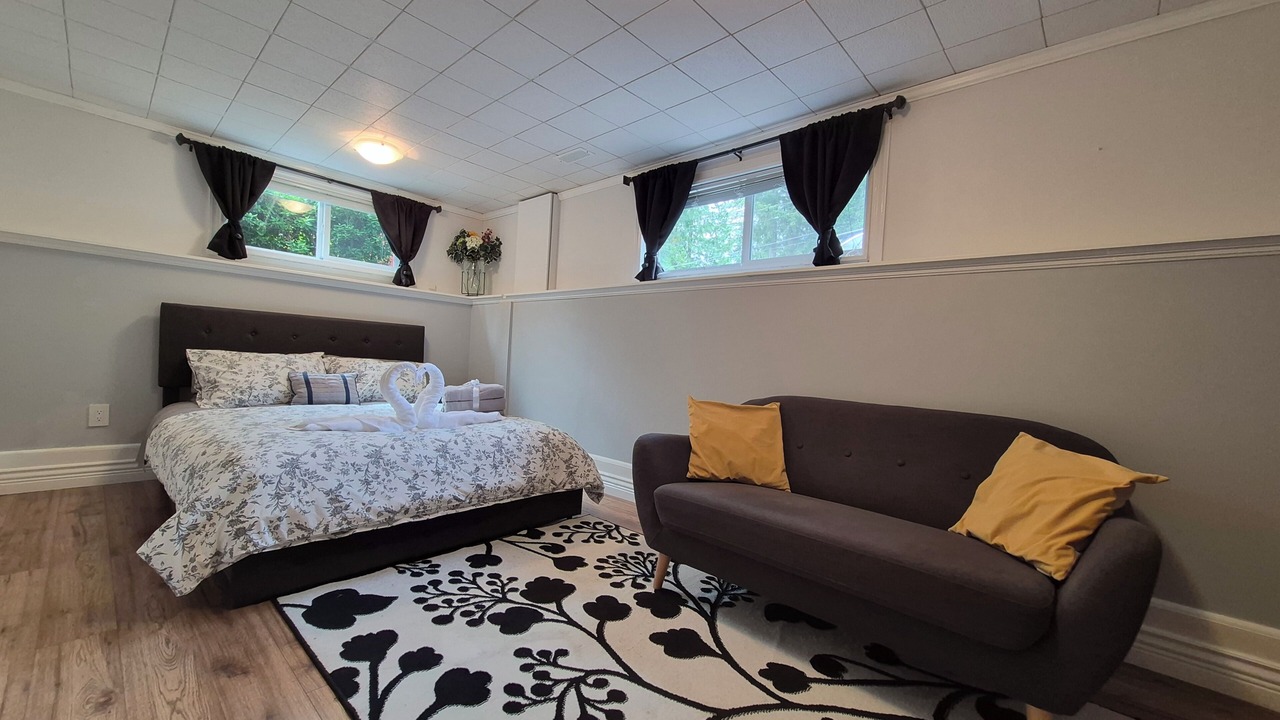 Photo of Bedroom in Canyon Heights