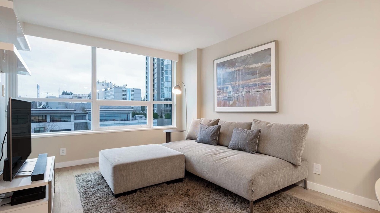 Photo of Livingroom in Central Lonsdale