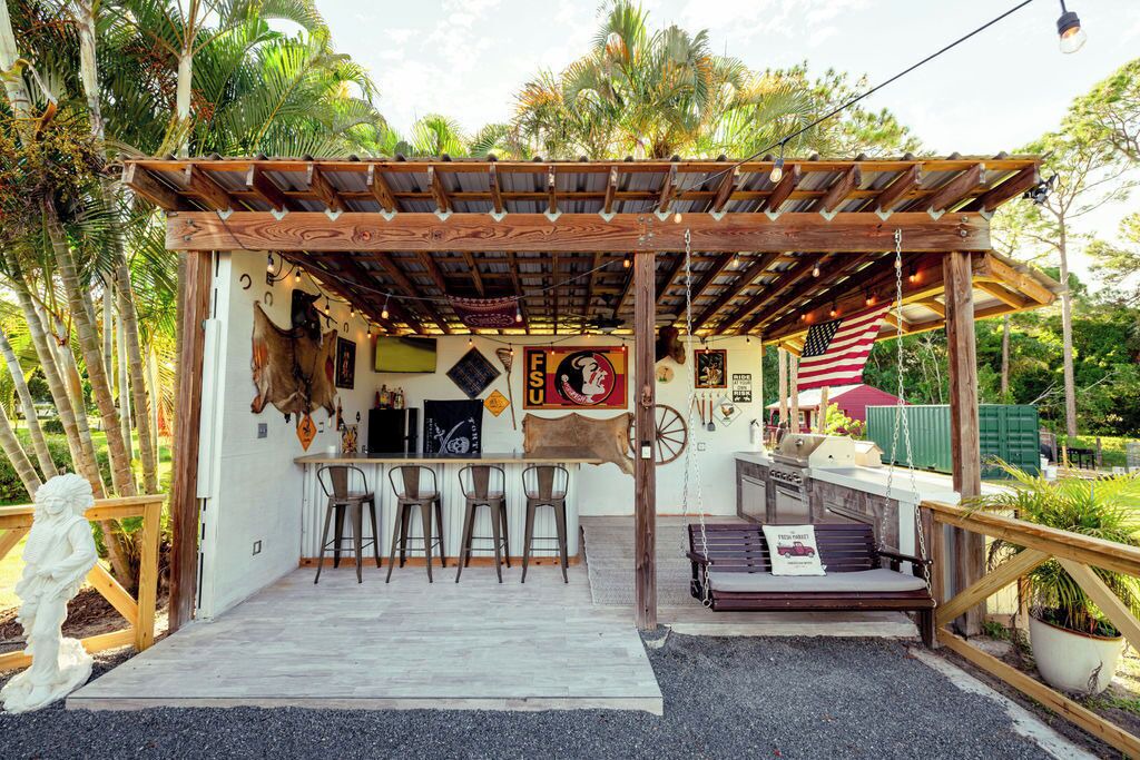 Photo of Outdoor in Jupiter Farms