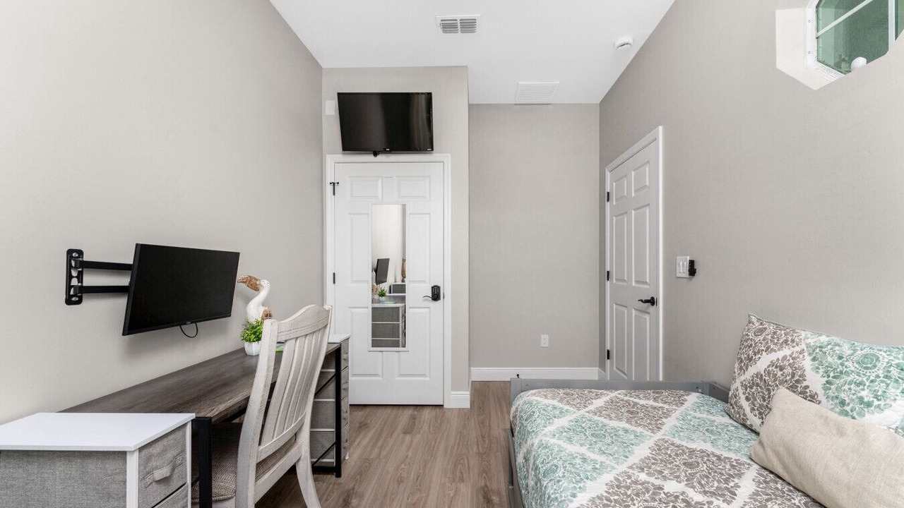 Photo of Bedroom in Rotonda Lakes