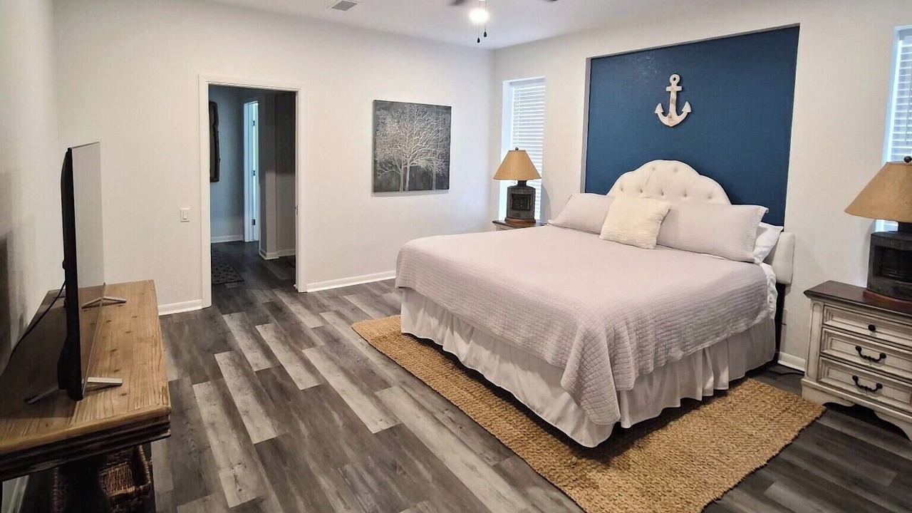 Photo of Bedroom in El Lago