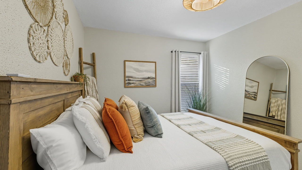 Photo of Bedroom in Uptown
