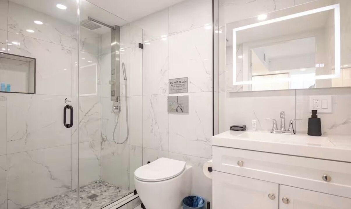 Photo of Bathroom in South Pointe
