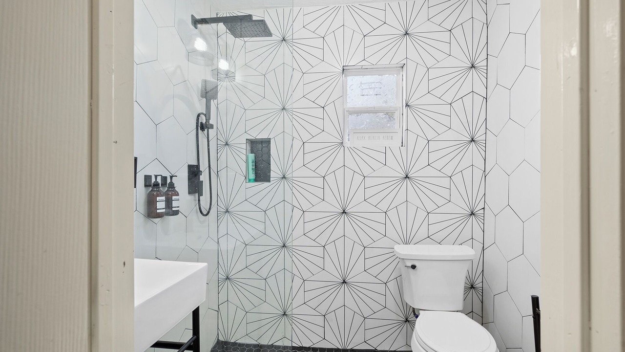 Photo of Bathroom in Sharpstown