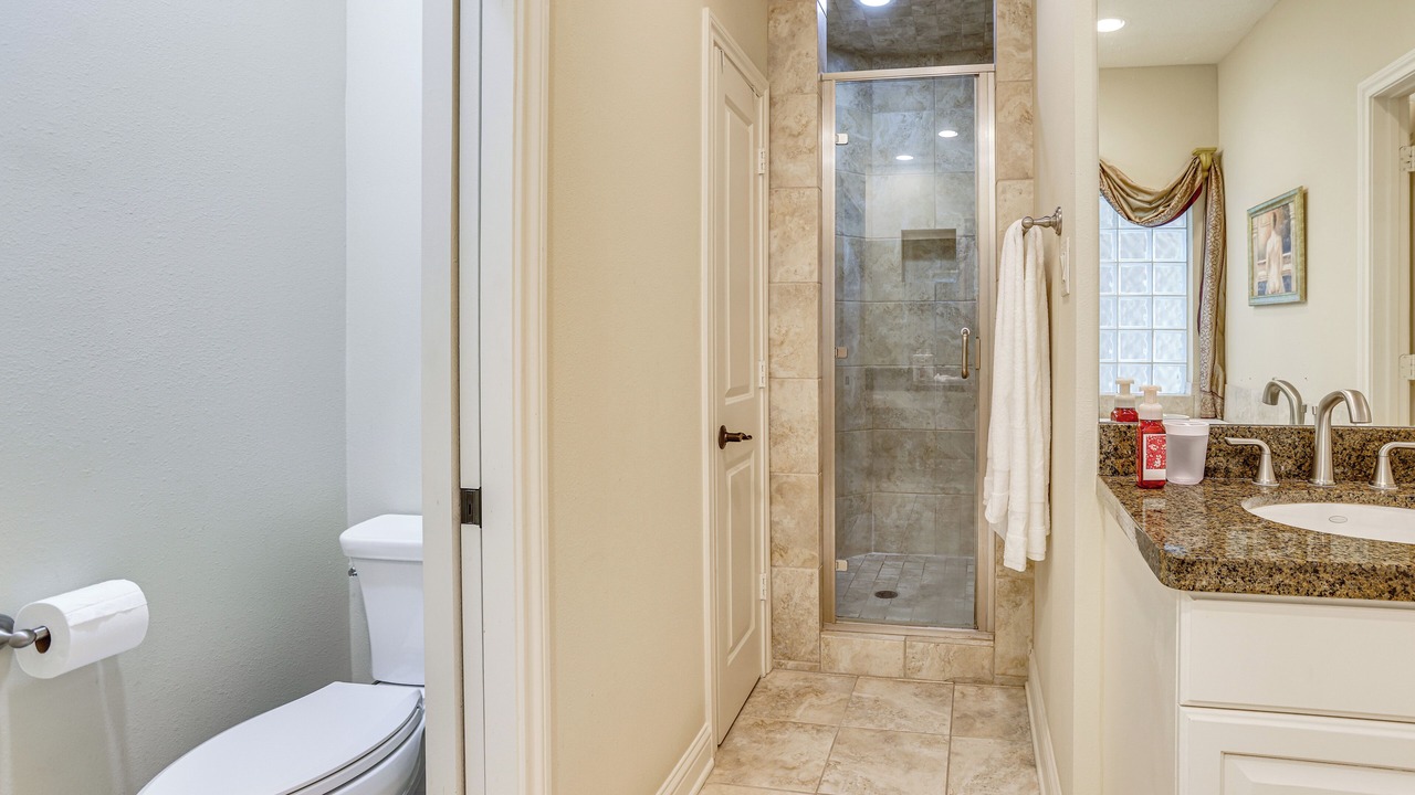 Photo of Bathroom in Neartown