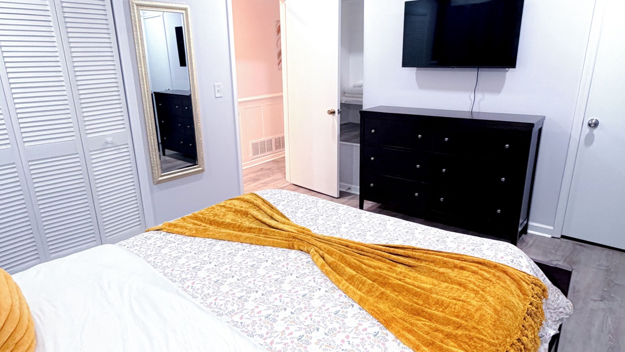 Photo of Bedroom in Snellville