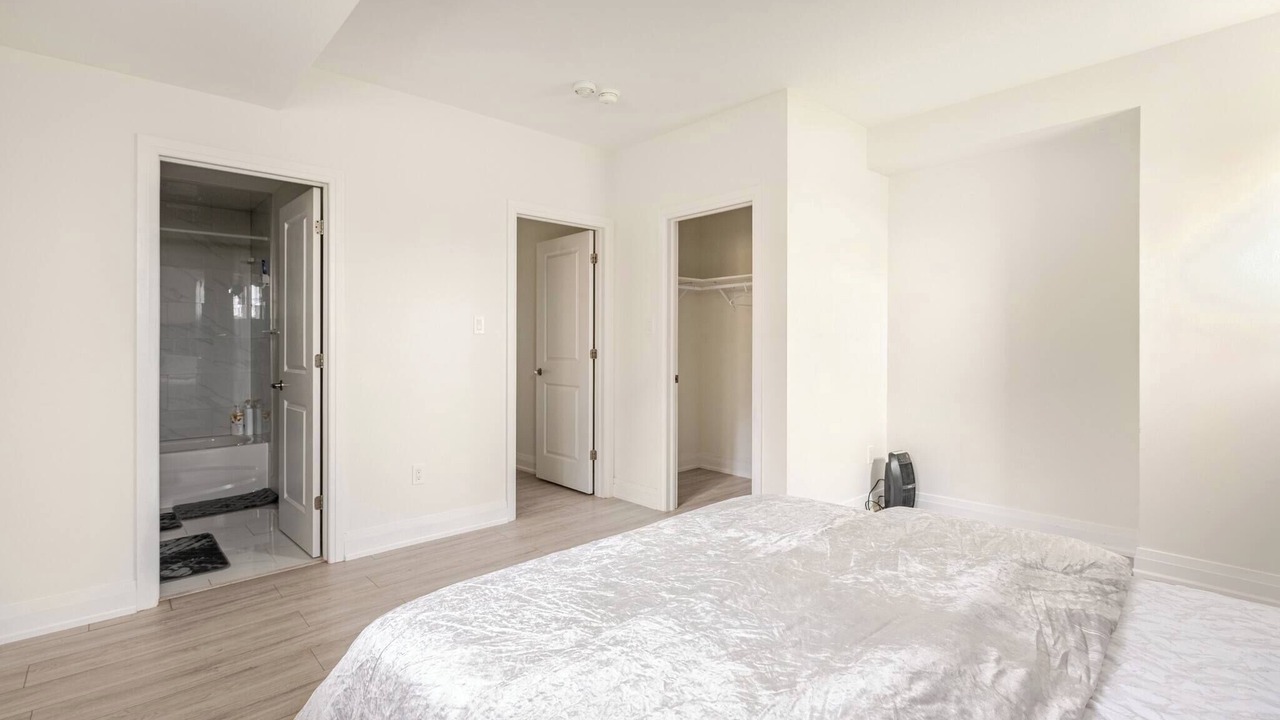 Photo of Bedroom in Oakville