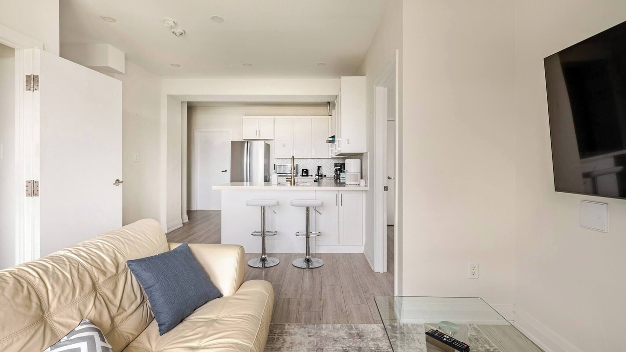 Photo of Livingroom in Oakville