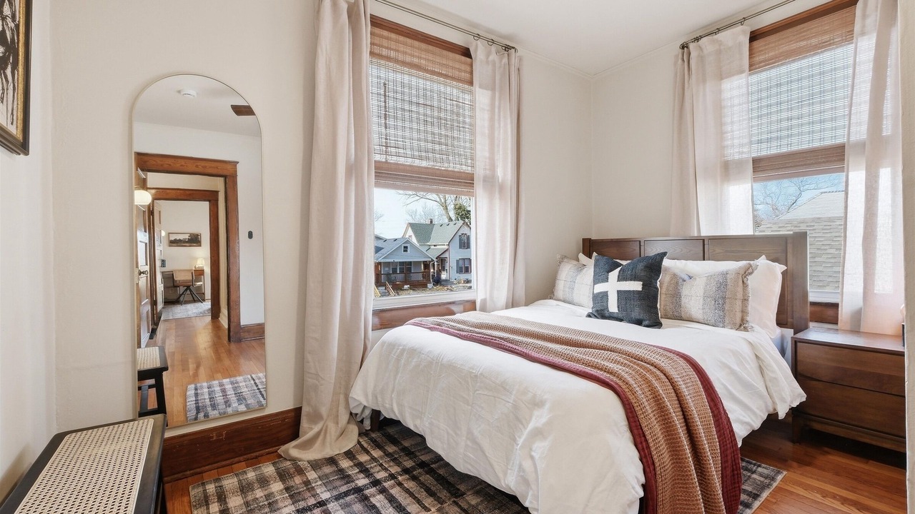 Photo of Bedroom in Midtown - Westport