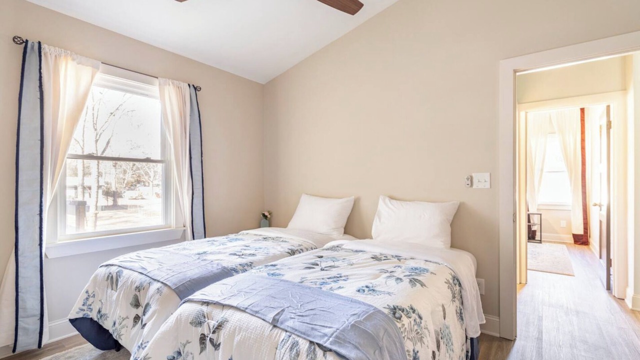 Photo of Bedroom in Smyrna