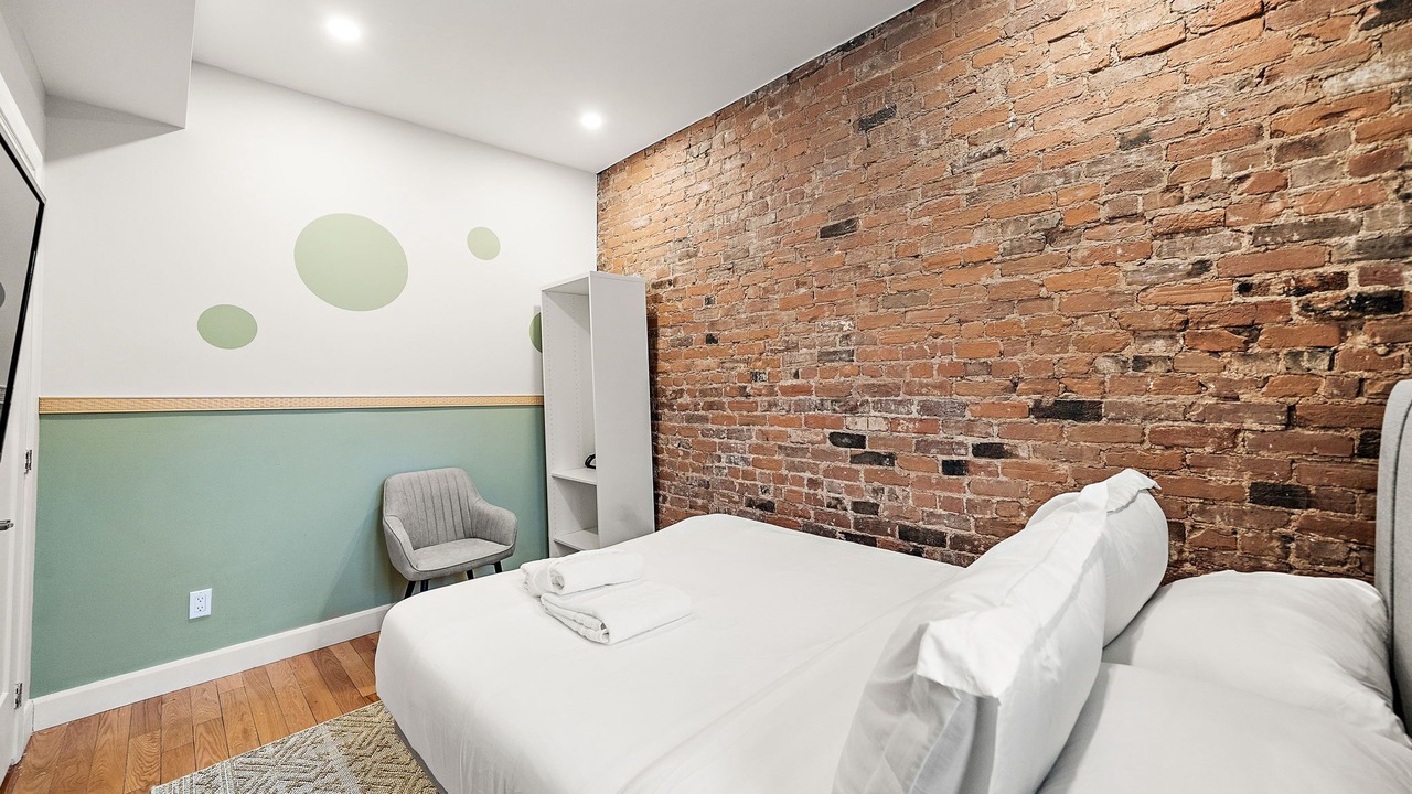 Photo of Bedroom in Latin Quarter