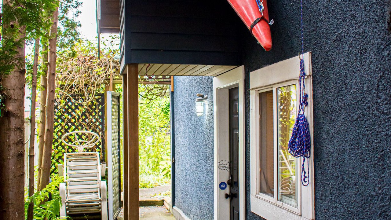 Photo of Patio Balcony in Kensington-Cedar Cottage