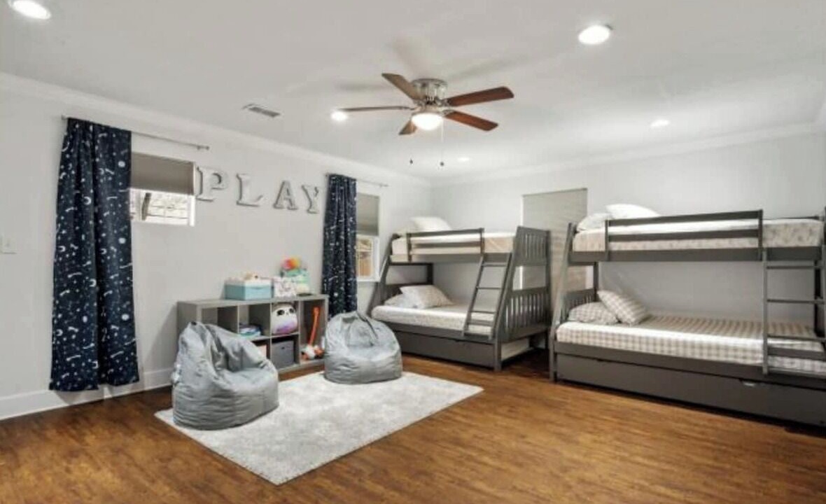 Photo of Bedroom in Highland Park