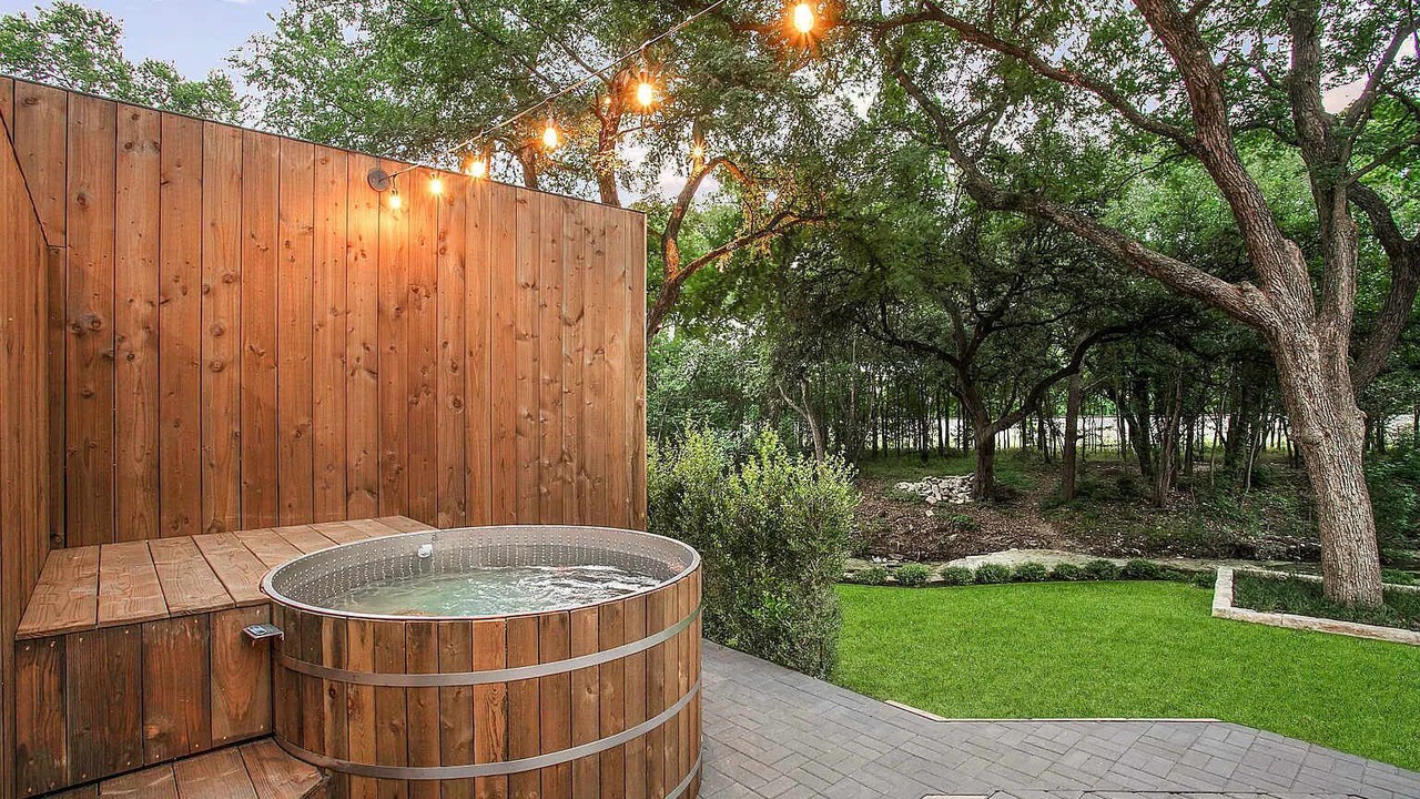 Photo of Outdoor in South Lamar